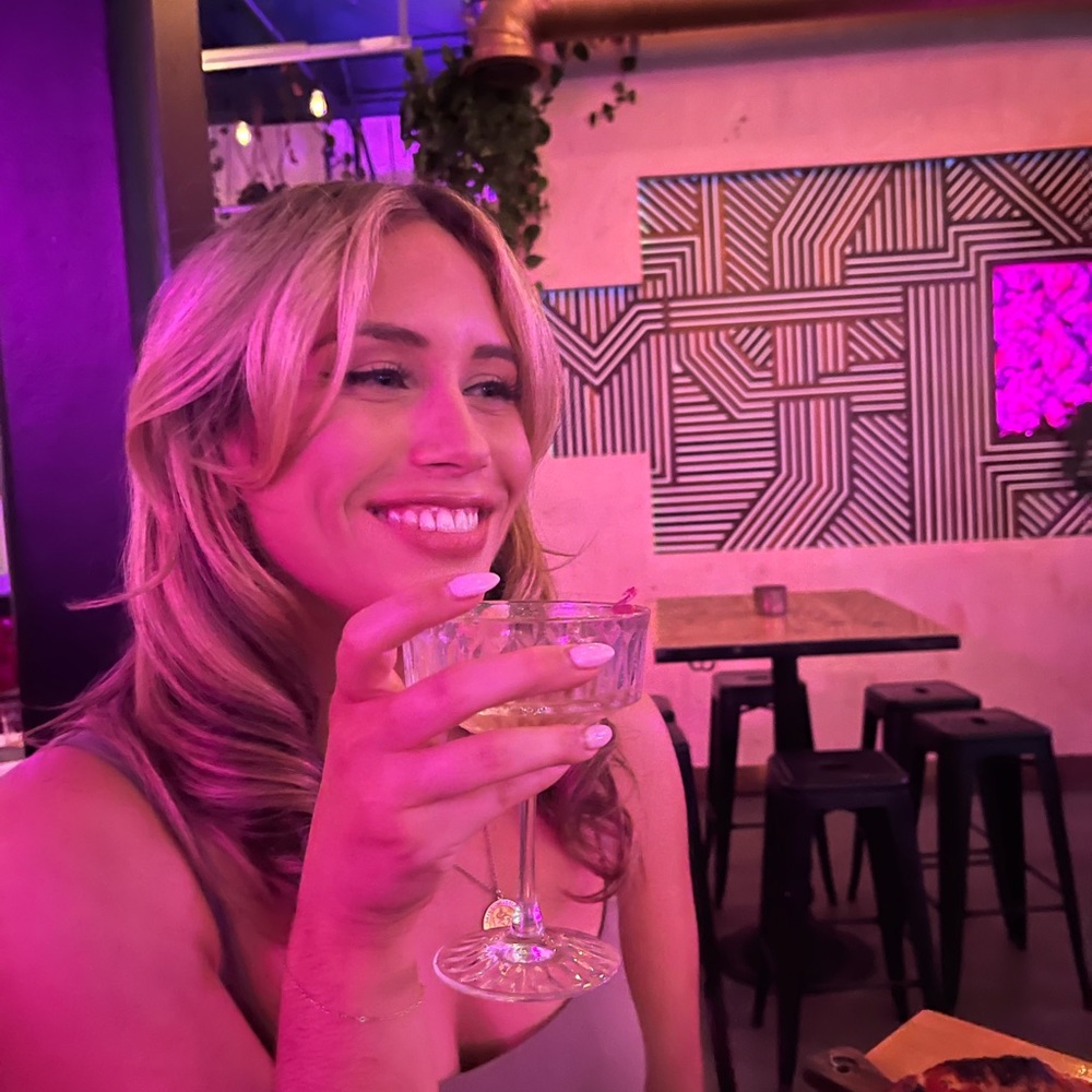 Meet your Posher, Danielle